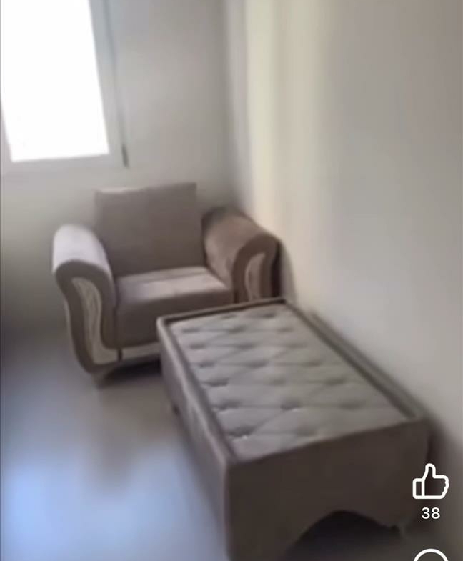 648
