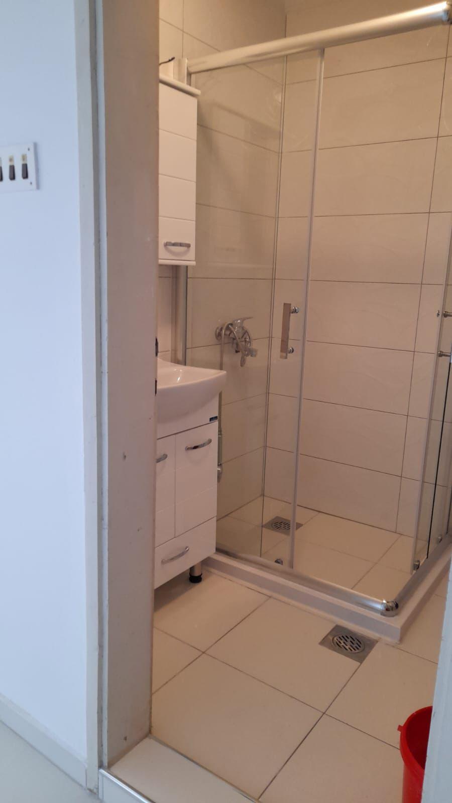 prodavam-renoviran-stan-vo-czentar-na-ohrid (3)