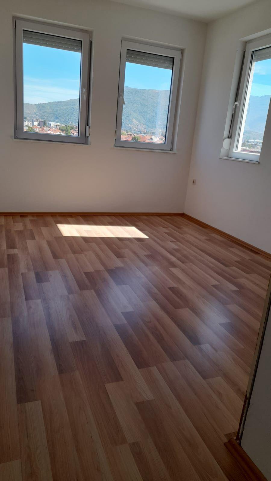 prodavam-renoviran-stan-vo-czentar-na-ohrid (7)
