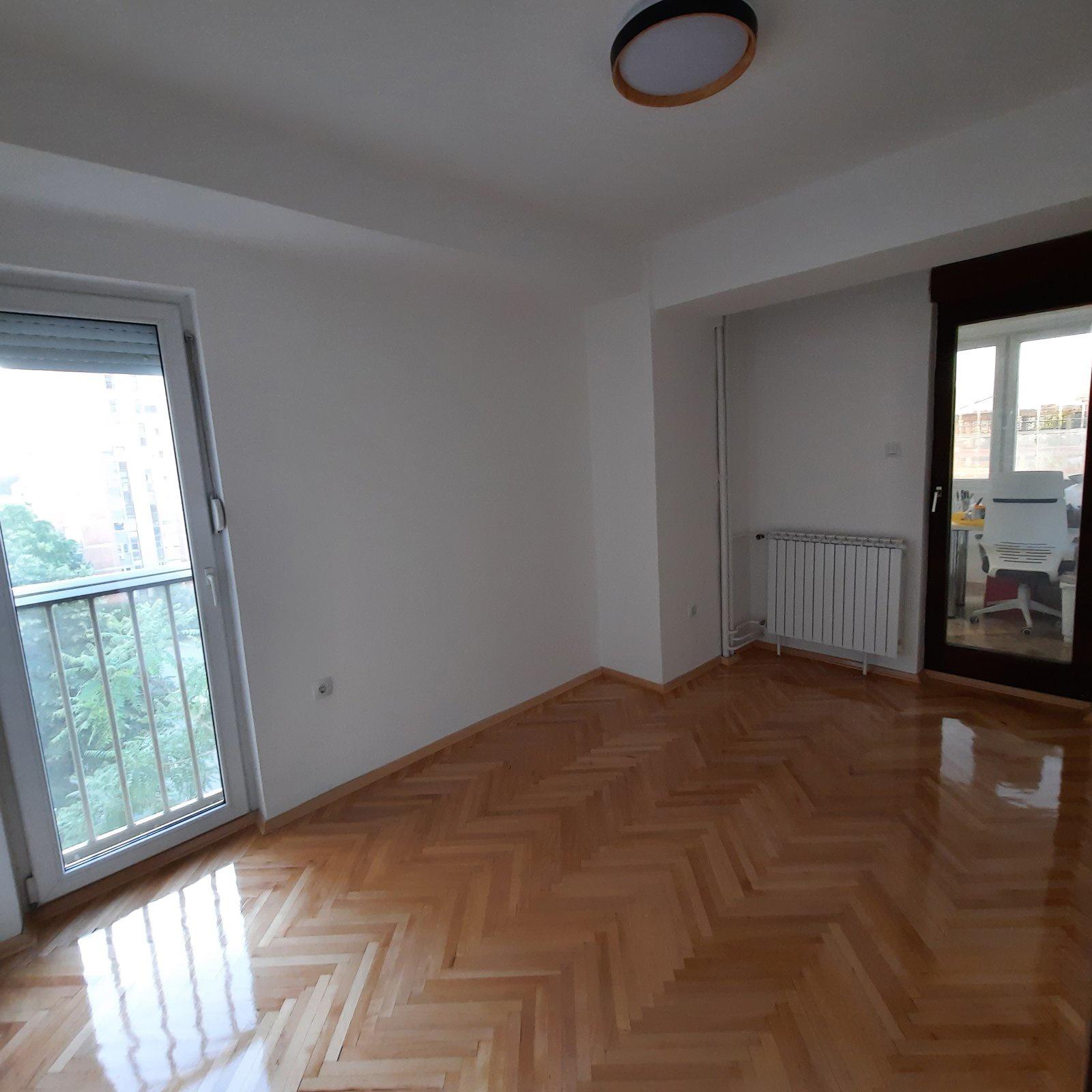 se-prodava-stan-72m2-vo-centar-kapistec (3)
