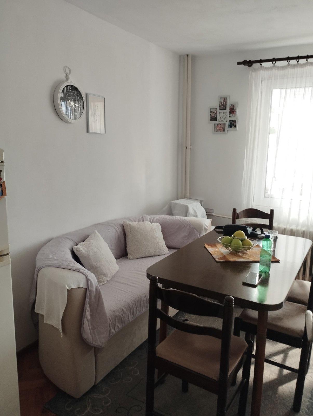 se-prodava-renoviran-trosoben-stan-od-62m2-vo-karposh-1 (2)
