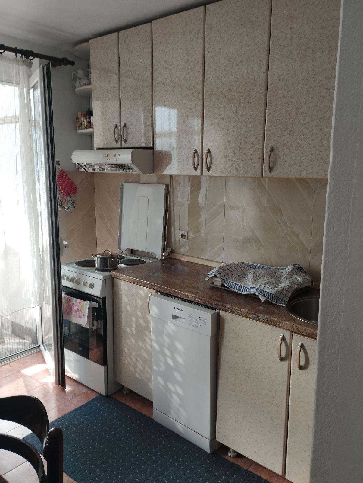 se-prodava-renoviran-trosoben-stan-od-62m2-vo-karposh-1 (4)