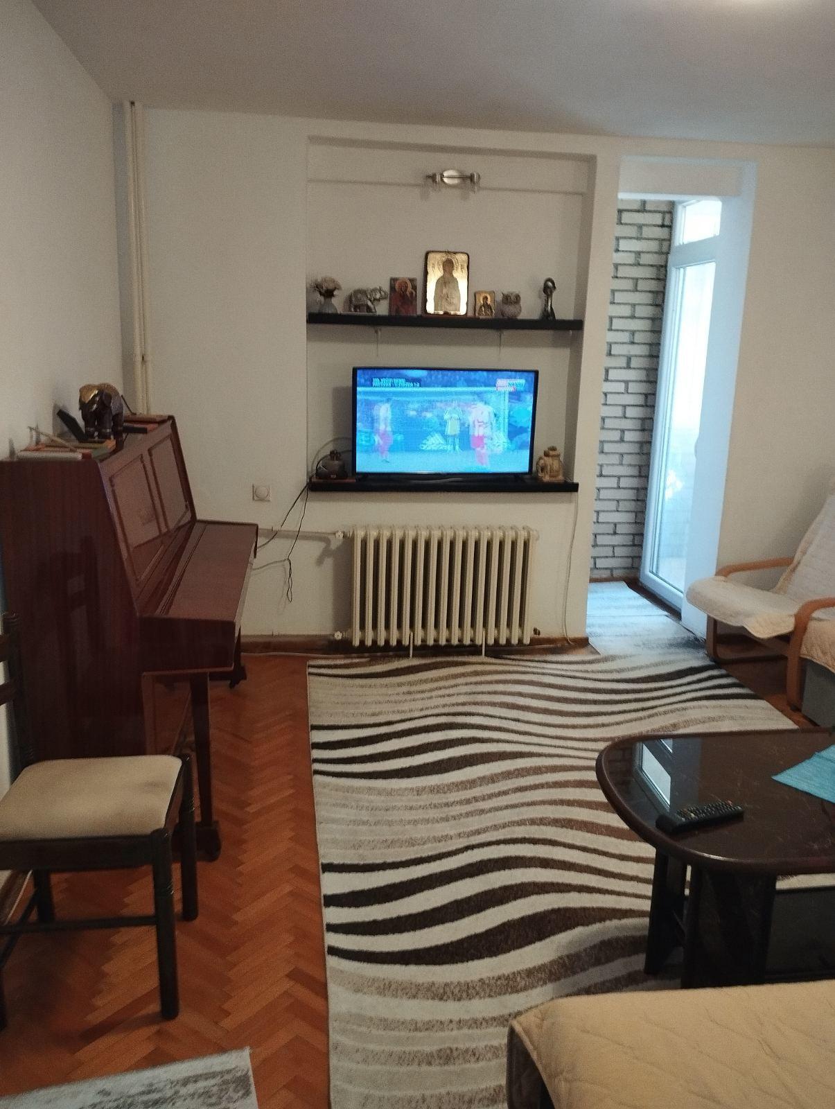 se-prodava-renoviran-trosoben-stan-od-62m2-vo-karposh-1