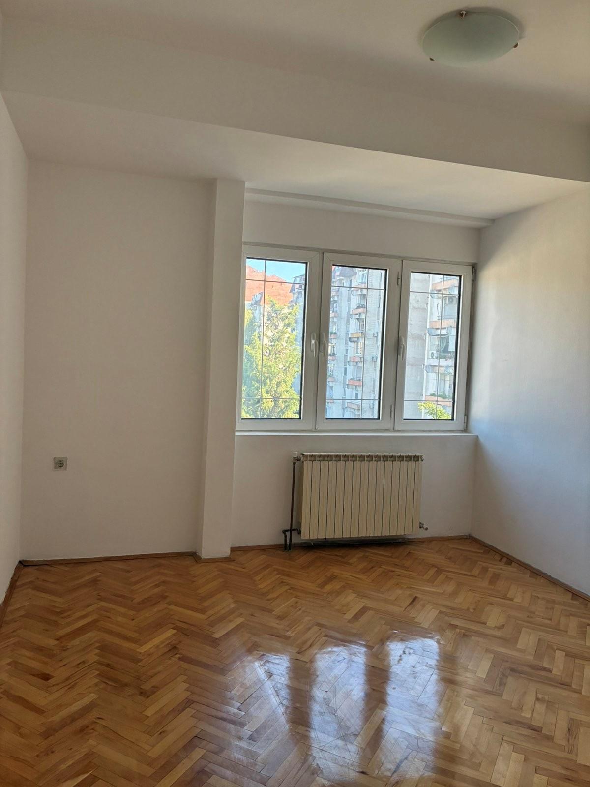 top-lokacija-se-prodava-prostran-4-soben-stan-vo-novo-lisice (7)